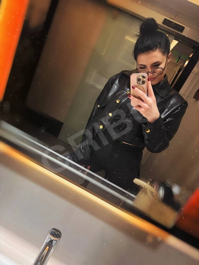 Привет котик 💋меня зовут Анита мне 22 года я мокрая ,свежая,чистая без вредных привычек у меня грудь третьего размера,кровь с молоком ,я для настоящих ценителей женственных форм ,впервые в этой сфере всегда  жаждушая ласки☺️приходи милый и воплотим наши фантазии в незабываемый феерверк эмоций ❤️ и ты меня запомнишь на всю свою жизнь 💋💋💋