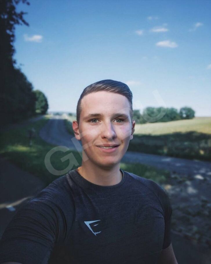 Advertisement (7211625) - Kristian132 1