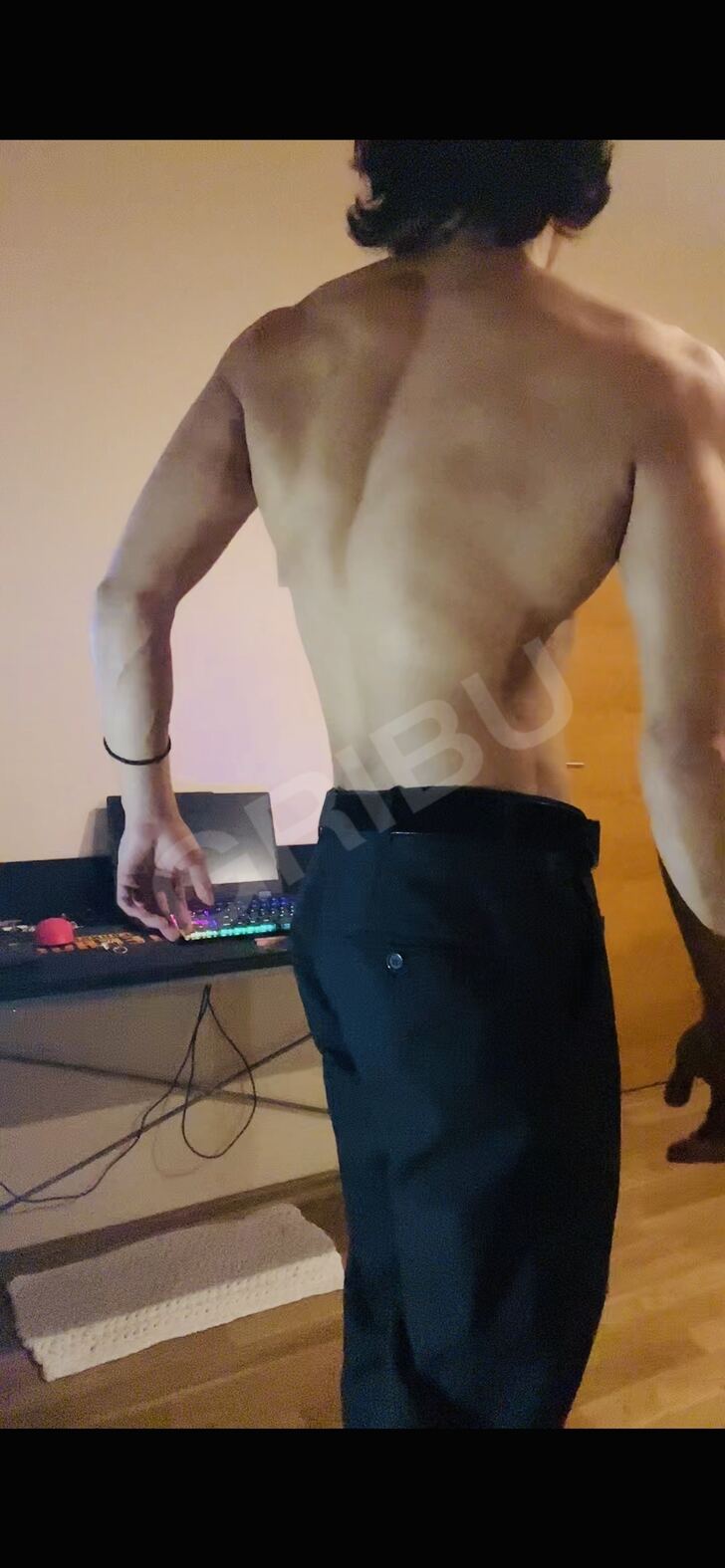 Advertisement (8775252) - themicheal 1