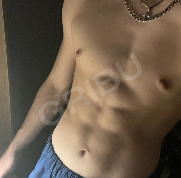 Advertisement (8753567) - st1xx 1