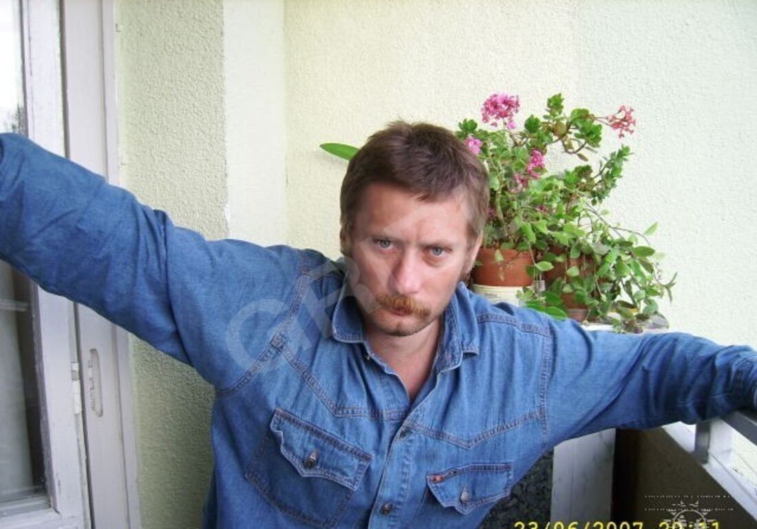 Andrejs197619764209282