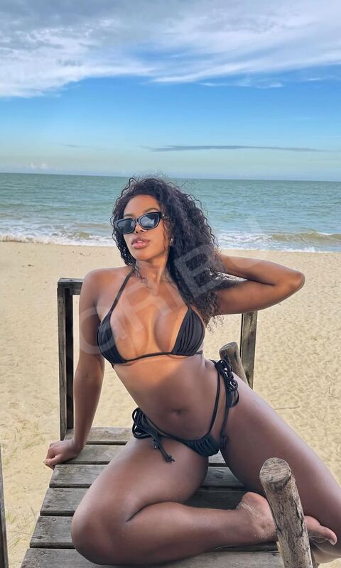 Isabella16142718