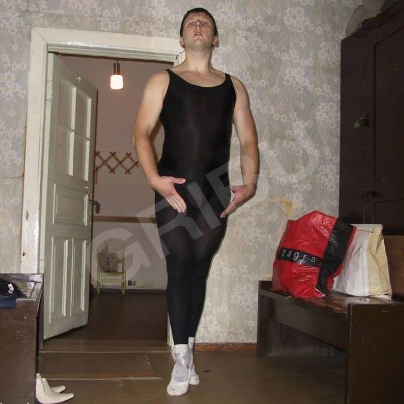 Balletdancer696016723