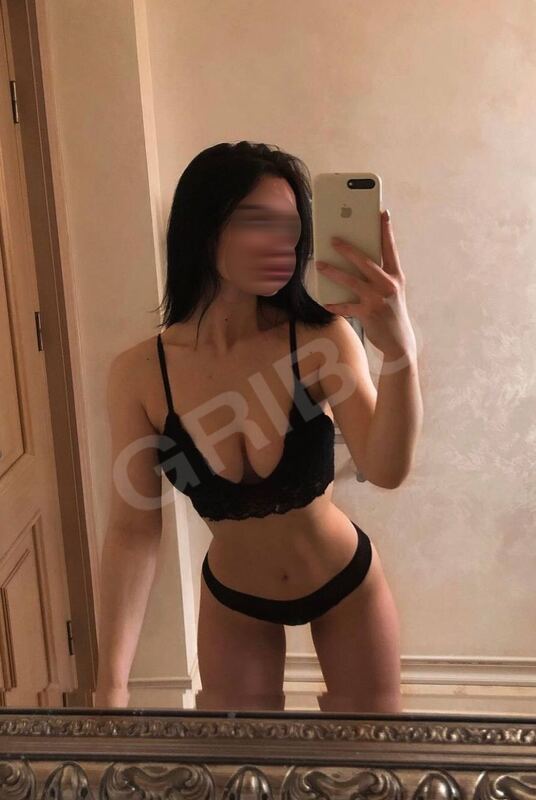 Angelinaa4261384