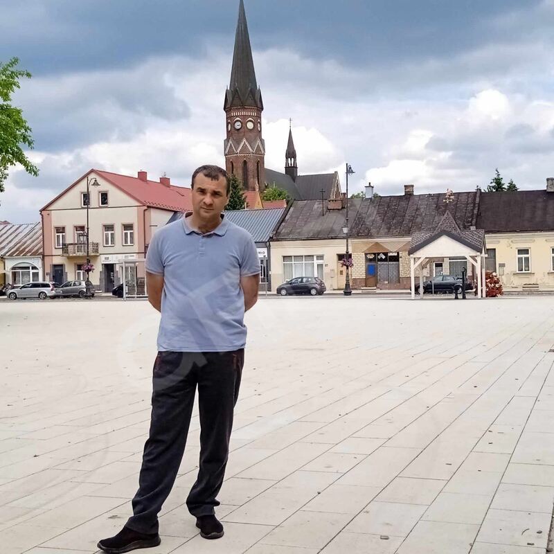 Sergey486154063