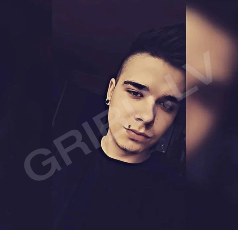 Boy11004414688