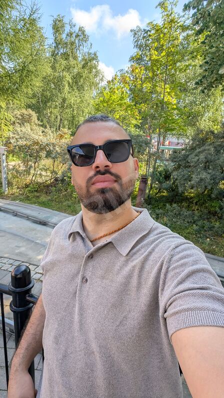 Adam936136075