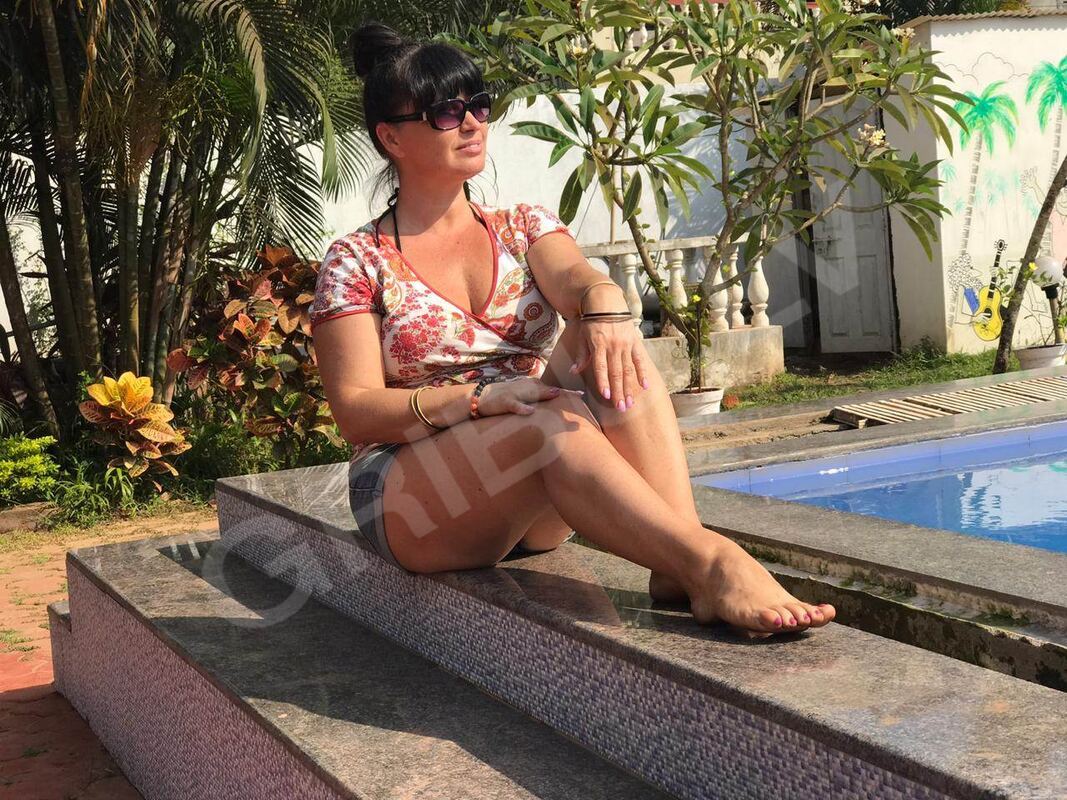 Vikki11950156
