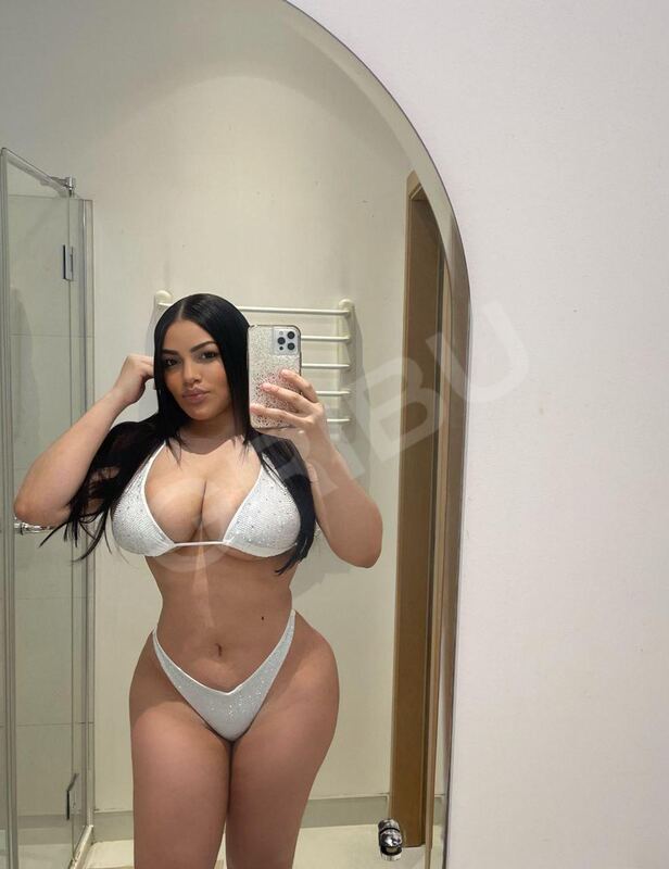 Nina255998540