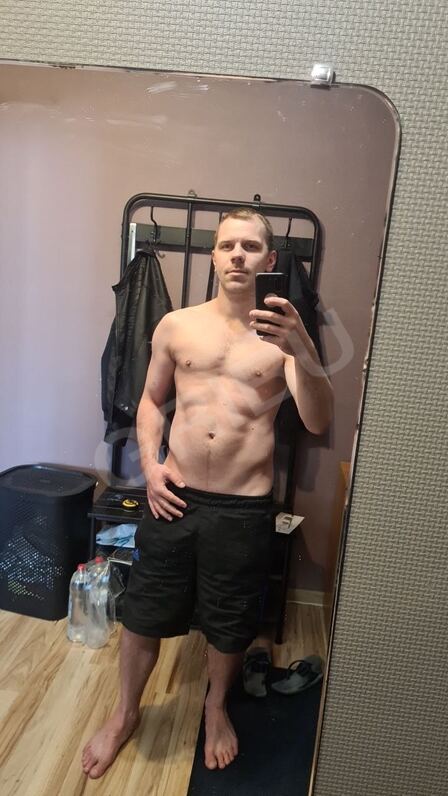Axel9996240790