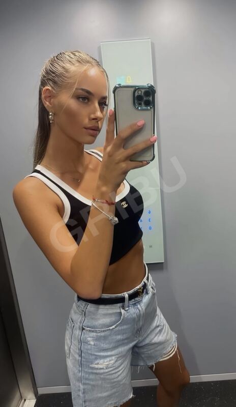 Alisii85921987