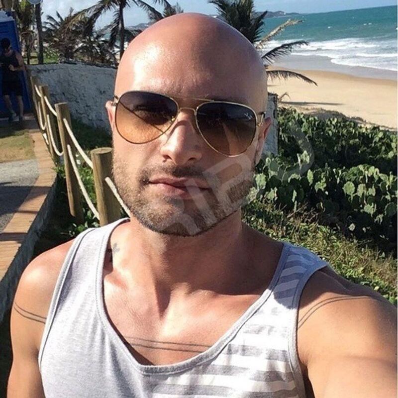 Axel1111115936249
