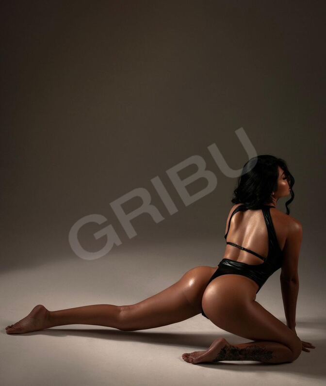 Candice4916082