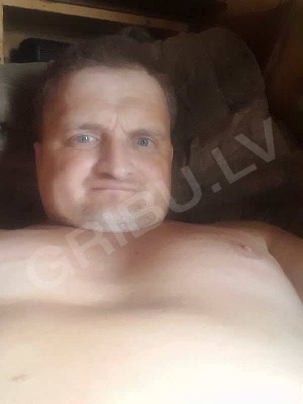 Aivars361855022