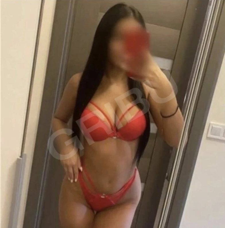 Raysa4121747