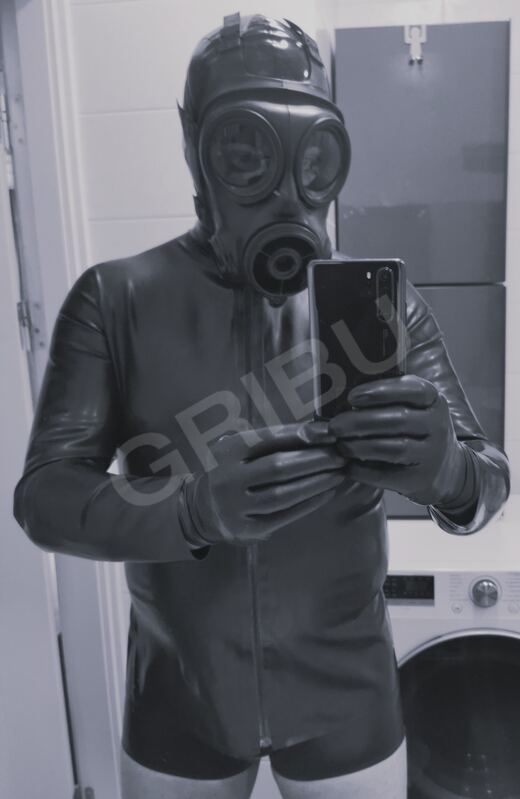 LatexxLover5914336