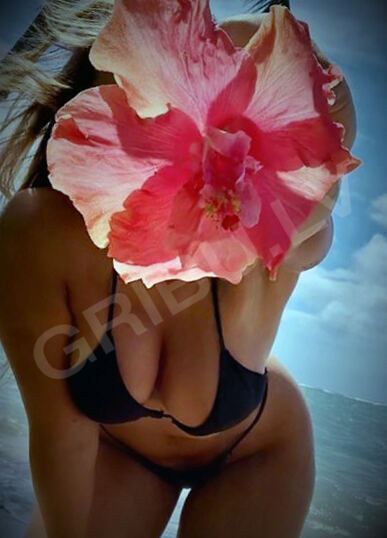 AnnaMaria261099402