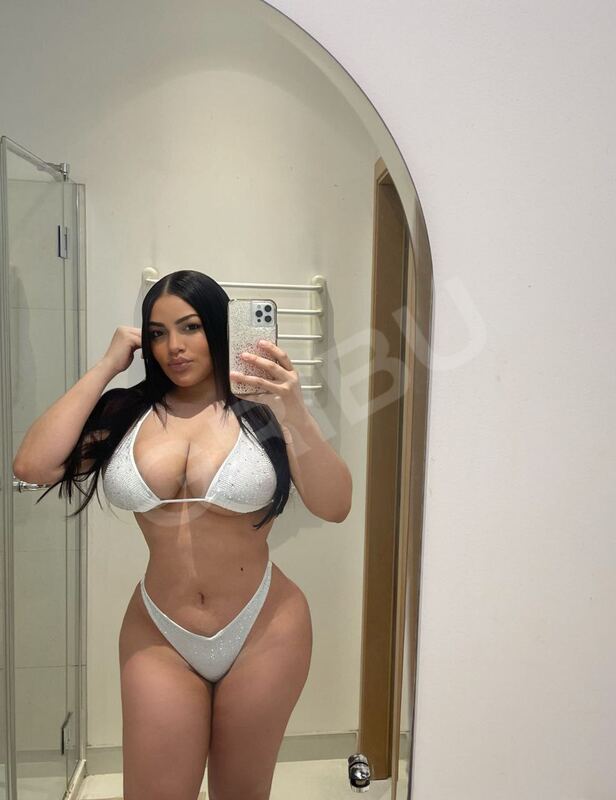 Candice5998506