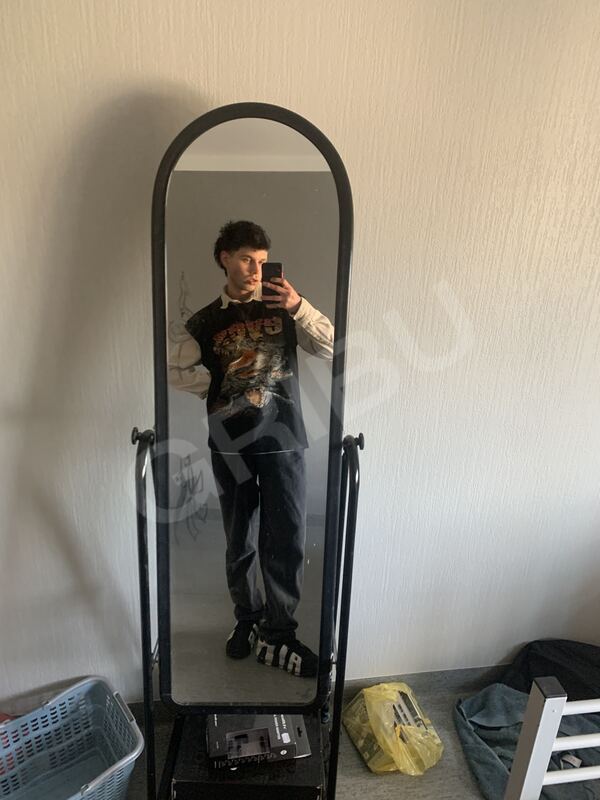 Raimonds12335943732