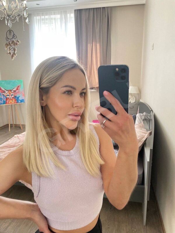 RoxanaVoss5131481
