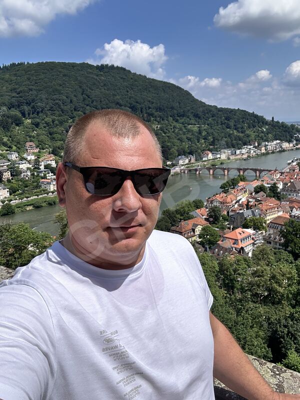 Alexandr30986064700