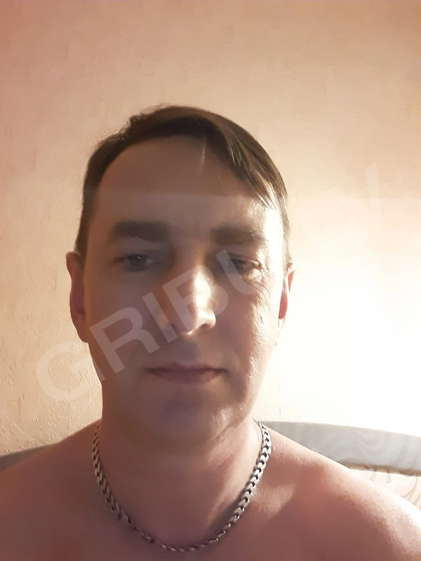 dailis1975982381