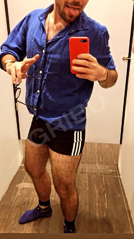 Carlos1540886