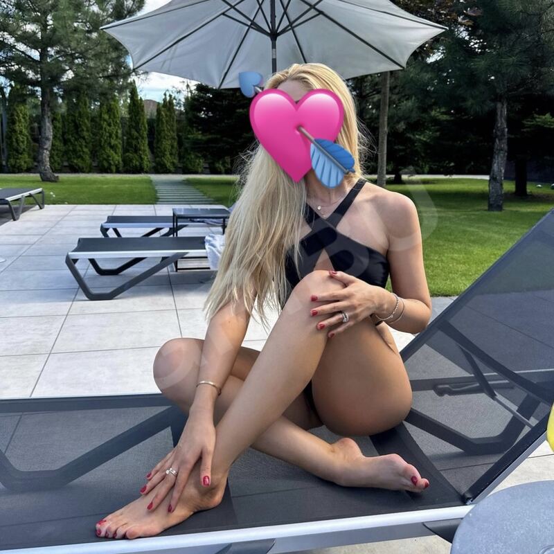Julia4444460972