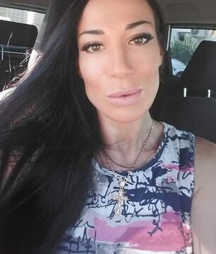 JULIA TANTRA