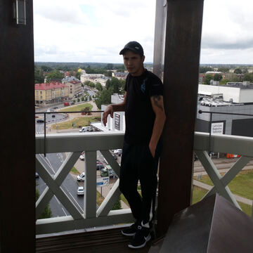 Īstais tieši te