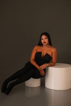 Nina25