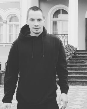 Īstais tieši te