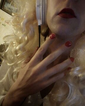 Miss Rain Rose